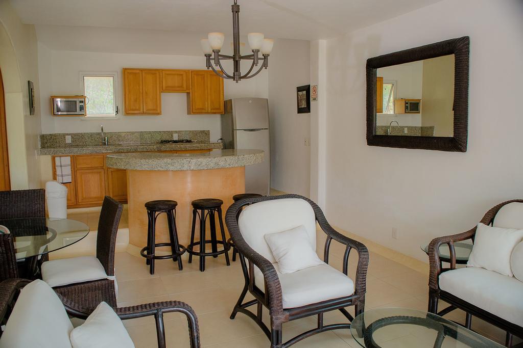 Bungalows Arena Dorada (Adults Only) Zihuatanejo Exterior photo