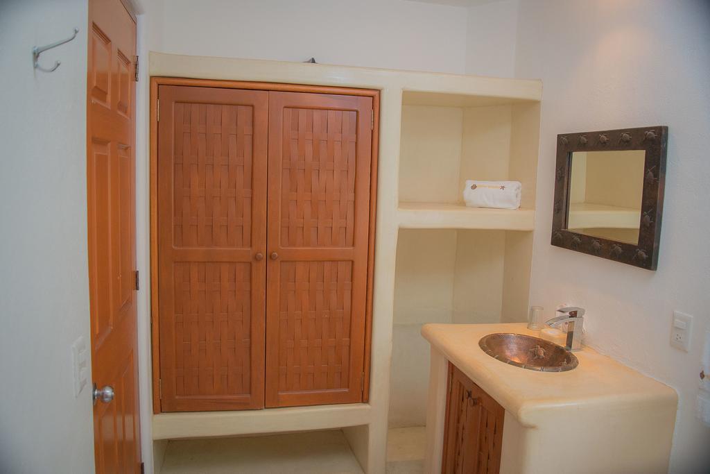 Bungalows Arena Dorada (Adults Only) Zihuatanejo Exterior photo