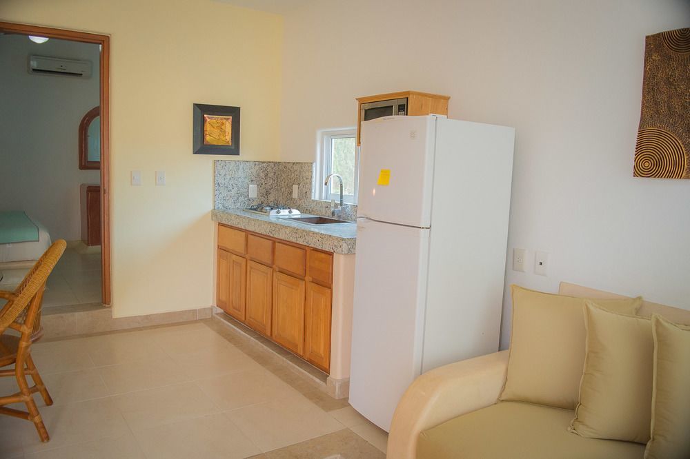 Bungalows Arena Dorada (Adults Only) Zihuatanejo Exterior photo